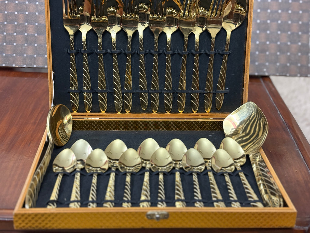 Golden Cutlery Set