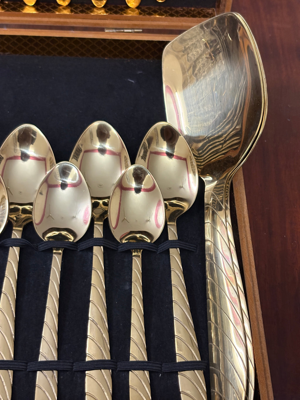Golden Cutlery Set