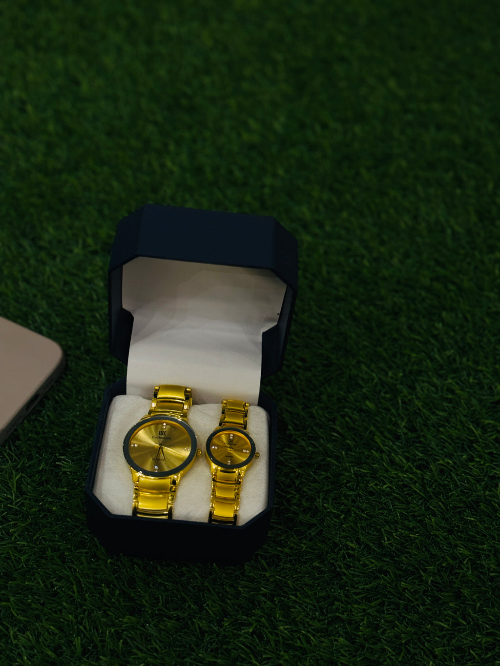 Luxury Golden Couple Watch Set | Elegant His & Hers Timepieces